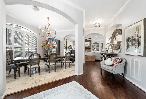 Property Slideshow image 3 of 40 | 38 e royal mews, Conroe, TX, 77384