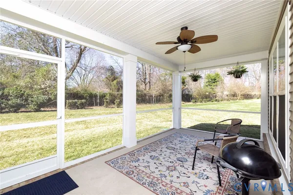 Property Slideshow image 2 of 41 | 7516 indian river run, Henrico, VA, 23231