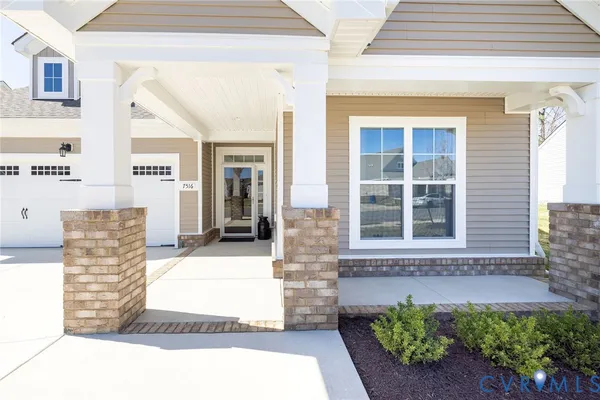 Property Slideshow image 3 of 41 | 7516 indian river run, Henrico, VA, 23231