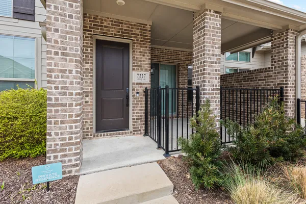 Property Slideshow image 3 of 31 | 7227 calistoga ln, Grand Prairie, TX, 75054