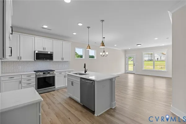 Property Slideshow image 2 of 21 | 10290 szalay ln, Ashland, VA, 23005