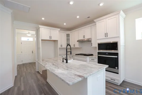 Property Slideshow image 2 of 12 | 10342 szalay ln, Ashland, VA, 23005