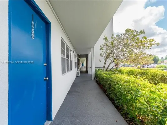 Property Slideshow image 3 of 34 | 301 sw 135th ave 108c, Pembroke Pines, FL, 33027