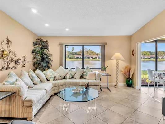 Property Slideshow image 3 of 36 | 8111 songbird ter b, Boca Raton, FL, 33496