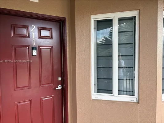 Property Slideshow image 2 of 19 | 100 sw 130th ter 211c, Pembroke Pines, FL, 33027