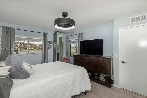Property Slideshow image 3 of 30 | 13705 sw 12th st 104b, Pembroke Pines, FL, 33027