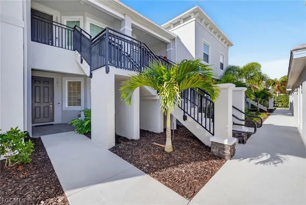 Property Slideshow image 2 of 50 | 11751 venetian lagoon dr 101, Fort Myers, FL, 33913