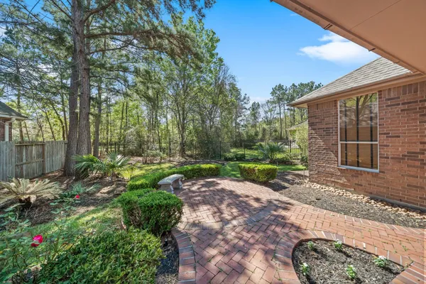 Property Slideshow image 3 of 31 | 7 sovereign way, Conroe, TX, 77384