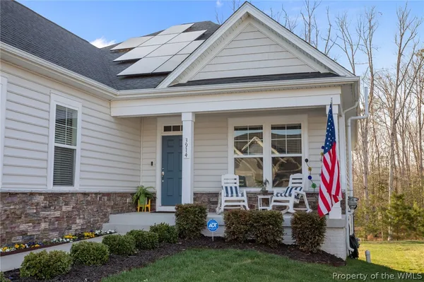 Property Slideshow image 3 of 47 | 3914 isaac cir, Williamsburg, VA, 23188