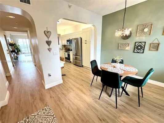 Property Slideshow image 2 of 43 | 7647 southampton ter 304, Tamarac, FL, 33321