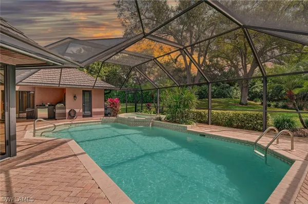 Property Slideshow image 2 of 44 | 812 pine creek ln, Naples, FL, 34108