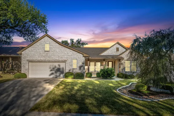 Property Slideshow image 2 of 37 | 114 whippoorwill way, Georgetown, TX, 78633