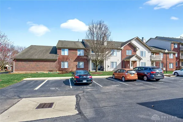 Property Slideshow image 2 of 39 | 1694 waterstone blvd 207, Miamisburg, OH, 45342