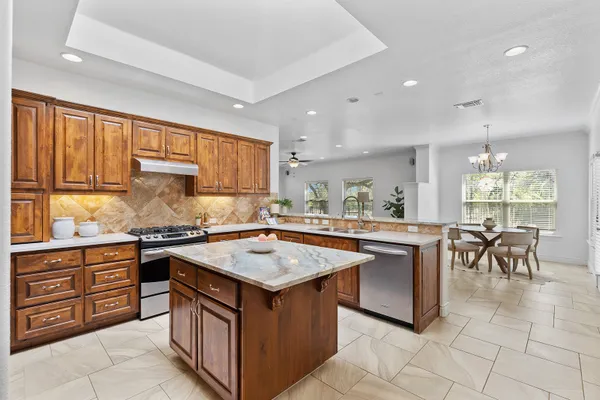 Property Slideshow image 3 of 33 | 604 caprock canyon trl, Georgetown, TX, 78633