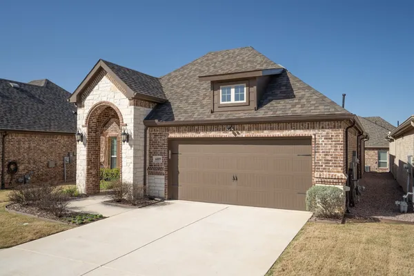 Property Slideshow image 2 of 31 | 6019 carmona trl, Fort Worth, TX, 76123