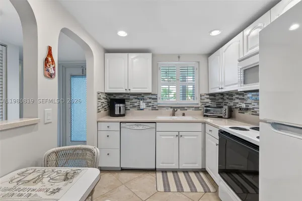 Property Slideshow image 2 of 35 | 6650 royal palm blvd 207c, Margate, FL, 33063