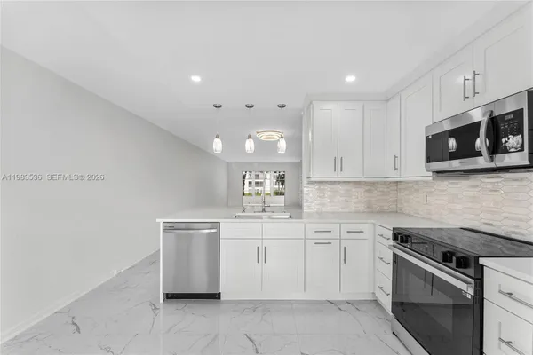 Property Slideshow image 3 of 32 | 2303 lucaya ln h2, Coconut Creek, FL, 33066