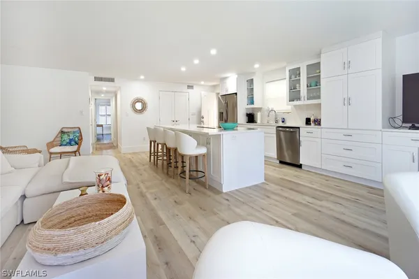 Property Slideshow image 2 of 18 | 1910 gulf shore blvd 102, Naples, FL, 34102