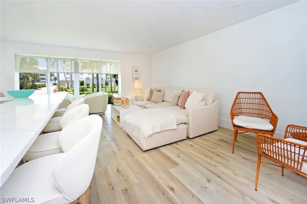 Property Slideshow image 3 of 18 | 1910 gulf shore blvd 102, Naples, FL, 34102