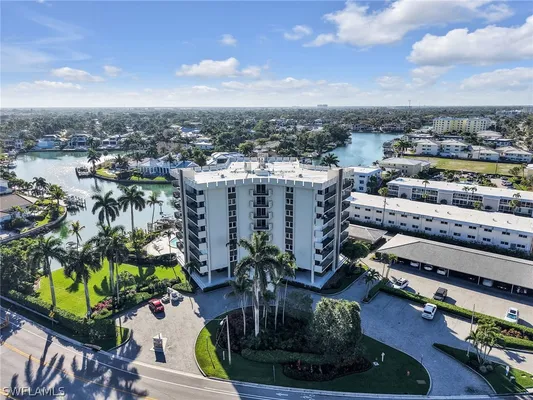 Property Slideshow image 2 of 40 | 2150 gulf shore blvd 407, Naples, FL, 34102
