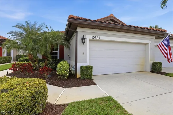 Property Slideshow image 3 of 30 | 10537 diamante way, Fort Myers, FL, 33913