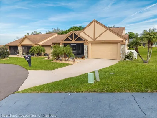 Property Slideshow image 2 of 44 | 19 wildwood way, Lake Placid, FL, 33852