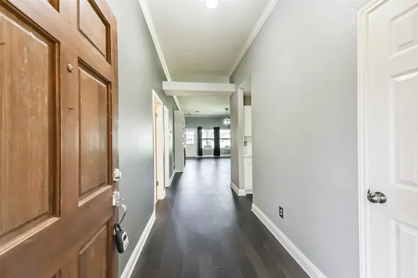 Property Slideshow image 3 of 28 | 911 woodfern glen ln, Pearland, TX, 77584