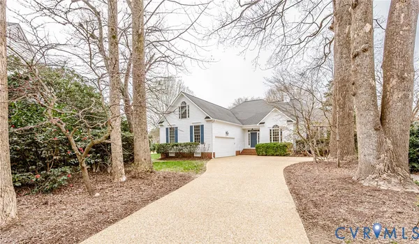 Property Slideshow image 2 of 57 | 113 great gln, Williamsburg, VA, 23188