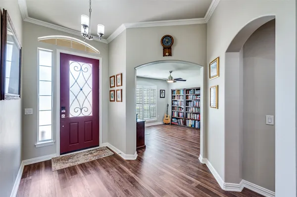 Property Slideshow image 3 of 31 | 9012 kingston dr, Denton, TX, 76207