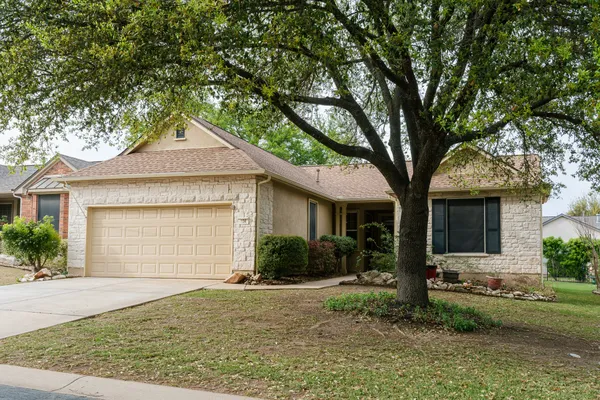 Property Slideshow image 2 of 25 | 124 dewberry dr, Georgetown, TX, 78633