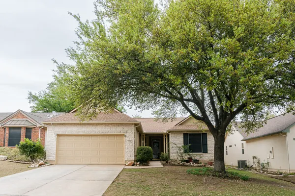 Property Slideshow image 3 of 25 | 124 dewberry dr, Georgetown, TX, 78633