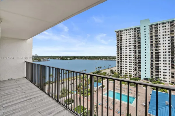 Property Slideshow image 2 of 59 | 1201 s ocean dr 1407s, Hollywood, FL, 33019
