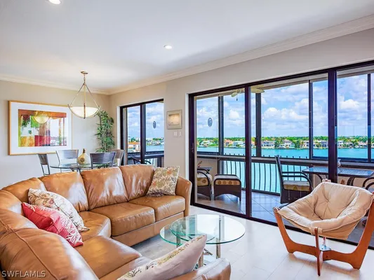 Property Slideshow image 2 of 22 | 3430 gulf shore blvd 6c, Naples, FL, 34103