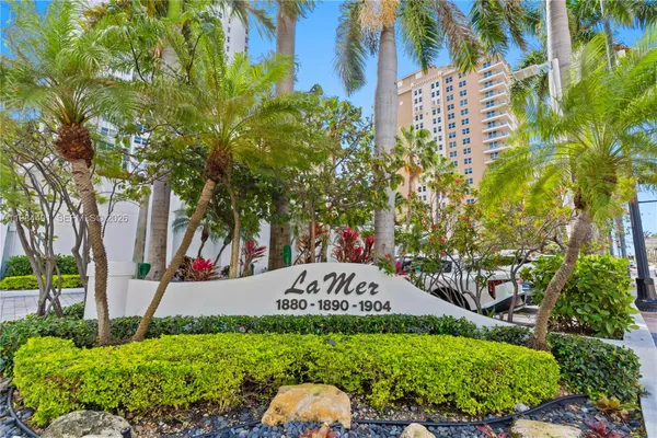 Property Slideshow image 2 of 62 | 1890 s ocean dr 1002, Hallandale Beach, FL, 33009