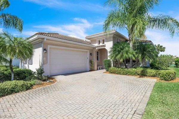 Property Slideshow image 3 of 50 | 10555 carena cir, Fort Myers, FL, 33913