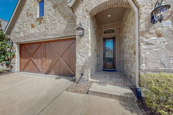 Property Slideshow image 3 of 38 | 6032 tompkins trl, Flower Mound, TX, 75028