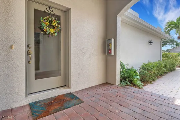 Property Slideshow image 2 of 40 | 13020 pebblebrook point cir 202, Fort Myers, FL, 33905