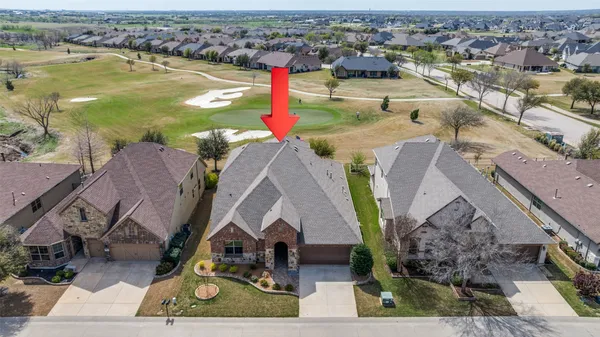 Property Slideshow image 2 of 30 | 11901 southerland dr, Denton, TX, 76207