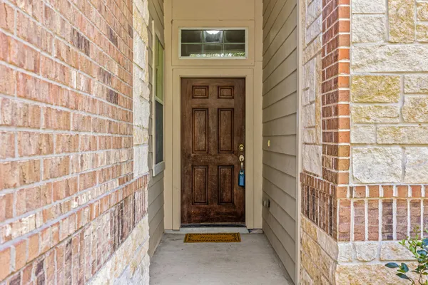 Property Slideshow image 3 of 41 | 7204 s boulder cliff ln, Humble, TX, 77396