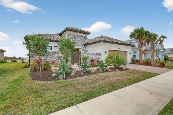 Property Slideshow image 2 of 75 | 10102 sw davanti dr, Port St Lucie, FL, 34987