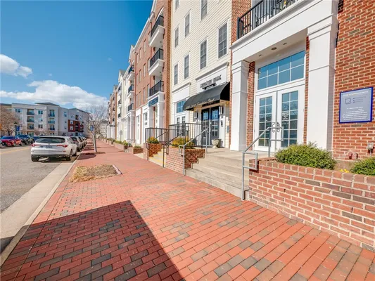 Property Slideshow image 2 of 26 | 5203 foundation st 203, Williamsburg, VA, 23185