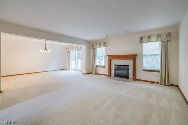 Property Slideshow image 3 of 28 | 501 falling leaf dr, Seven Hills, OH, 44131