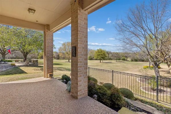 Property Slideshow image 3 of 39 | 379 southern hills dr, Fairview, TX, 75069