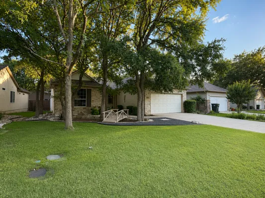 Property Slideshow image 2 of 39 | 103 harness ln, Georgetown, TX, 78633