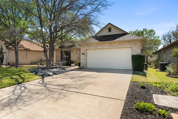Property Slideshow image 3 of 38 | 103 harness ln, Georgetown, TX, 78633