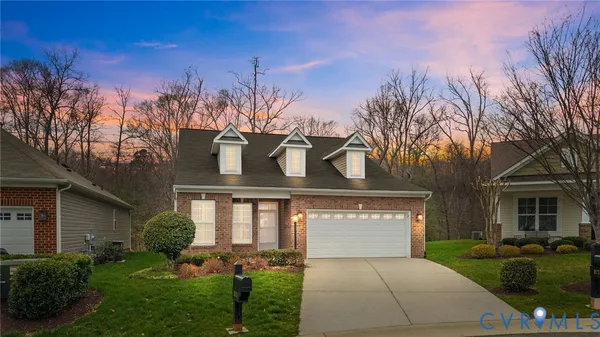 Property Slideshow image 2 of 37 | 8121 old glen dale ct, Hanover, VA, 23111
