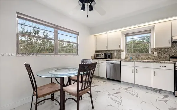 Property Slideshow image 3 of 20 | 1501 cayman way a4, Coconut Creek, FL, 33066