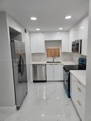 Property Slideshow image 2 of 27 | 700 s hollybrook dr 207, Pembroke Pines, FL, 33025