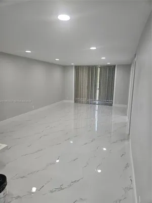 Property Slideshow image 3 of 27 | 700 s hollybrook dr 207, Pembroke Pines, FL, 33025