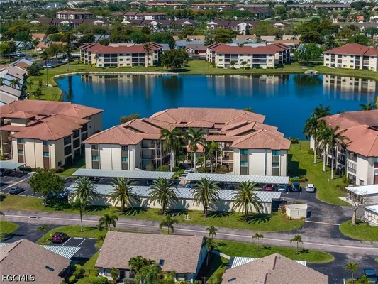 Property Slideshow image 2 of 47 | 11500 caravel cir 4024, Fort Myers, FL, 33908